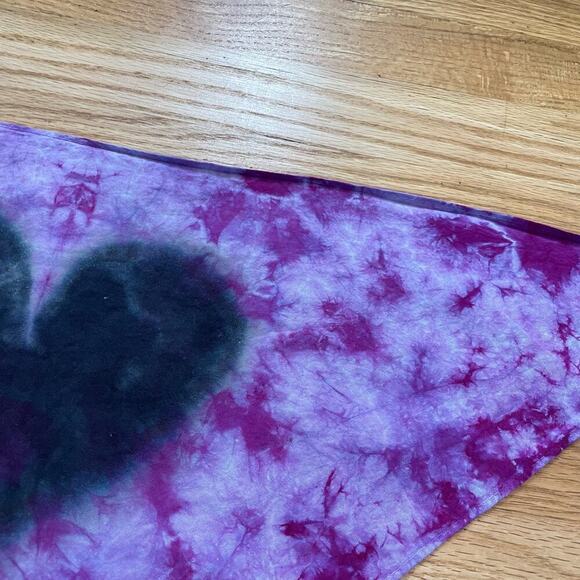 Handmade bandana hand crafted tie dye triangle purple heart - Picture 5 of 5